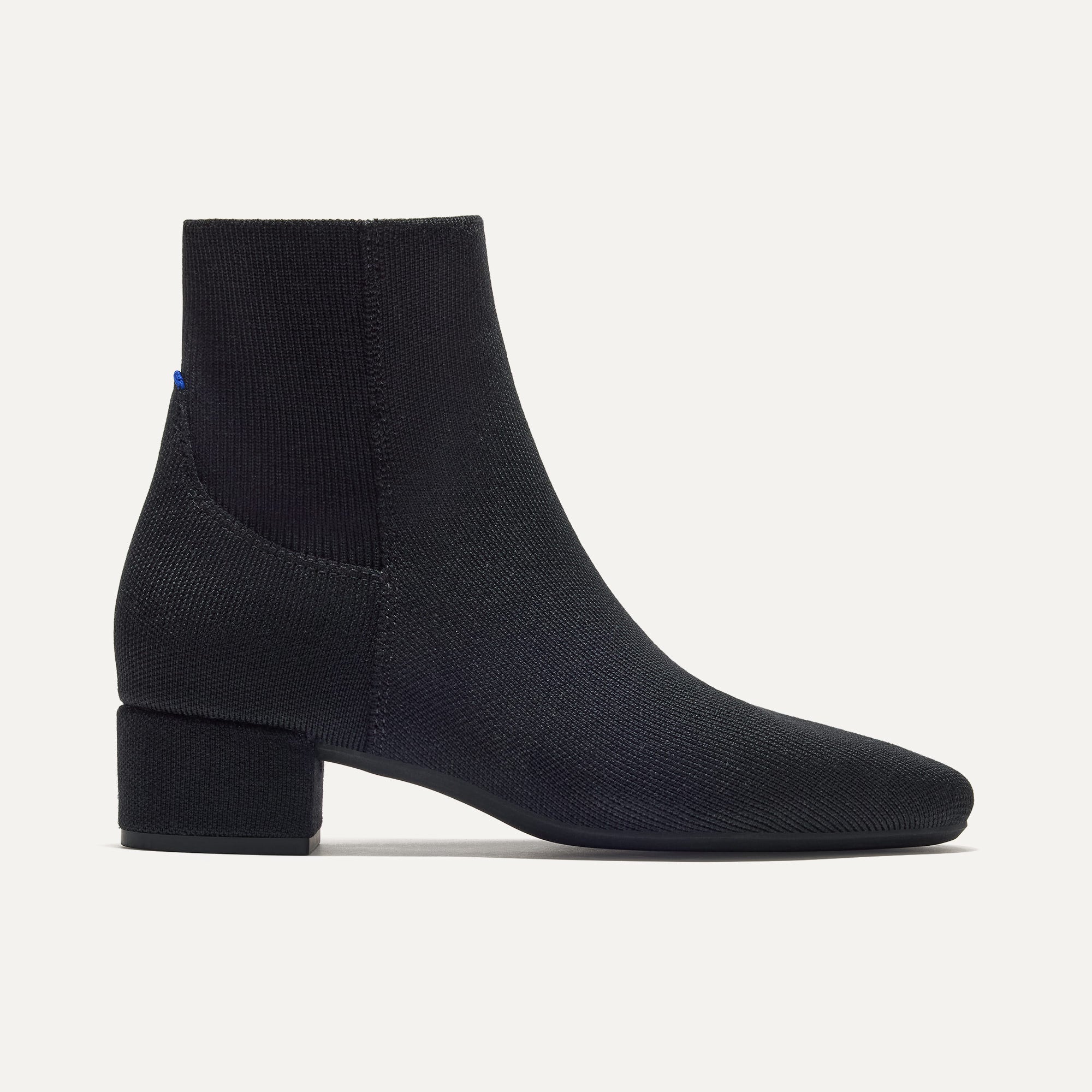 205_ClassicBoot_Black_Side_0680_d7f4325e-8abb-496a-97d8-00464e04b3c9.jpg