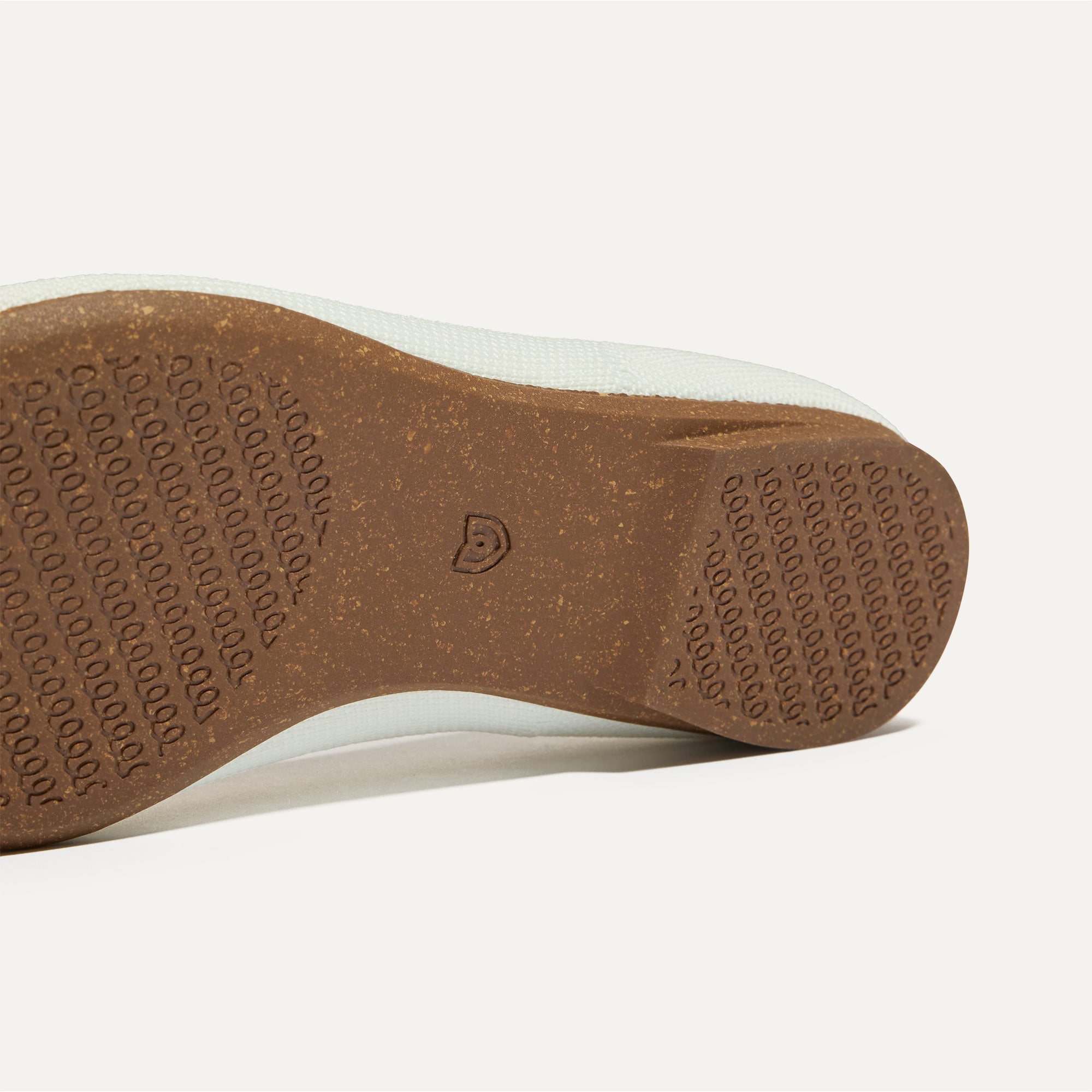 291_PetalPoint_White_Sole_3221.jpg