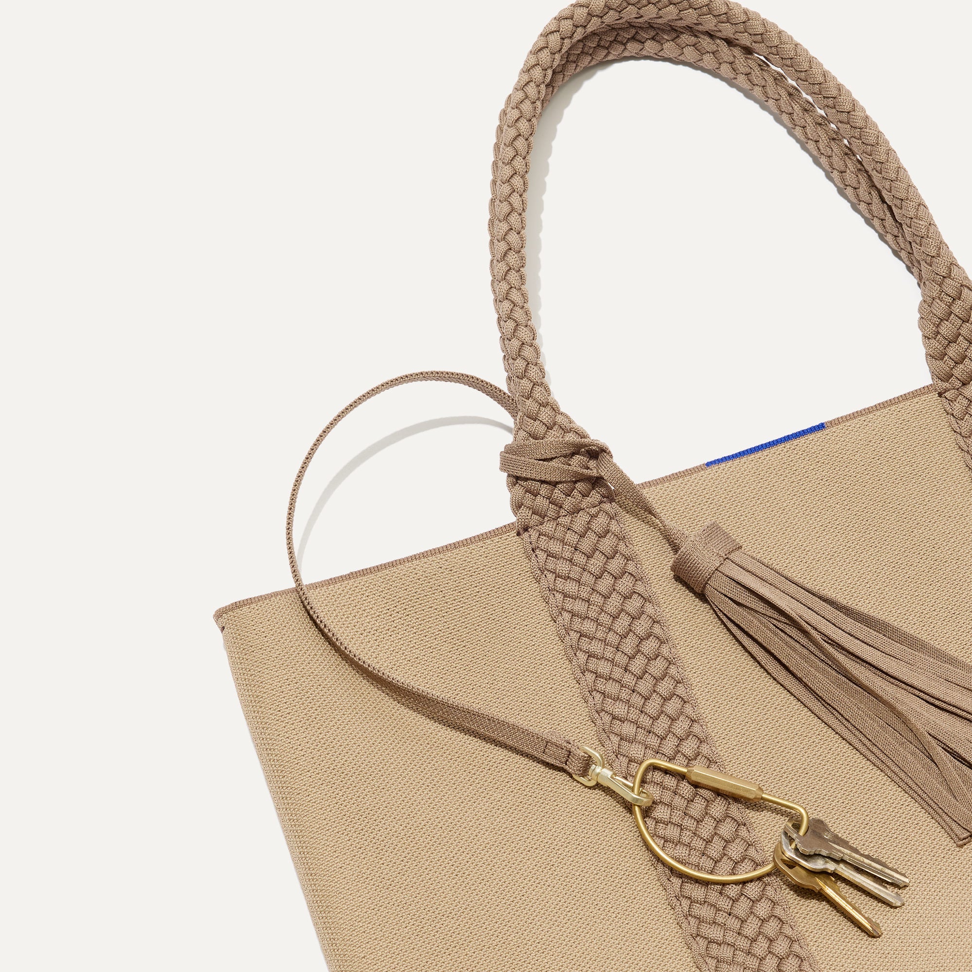 348_LightweightTote_CaramelTwist_Keys_7668.jpg